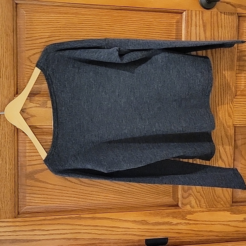 Womens UGG merino wool sweater dark grey in large. - Picture 5 of 5